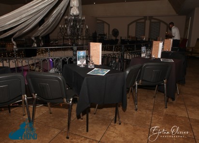 Rubica Hall - Blouhond seating